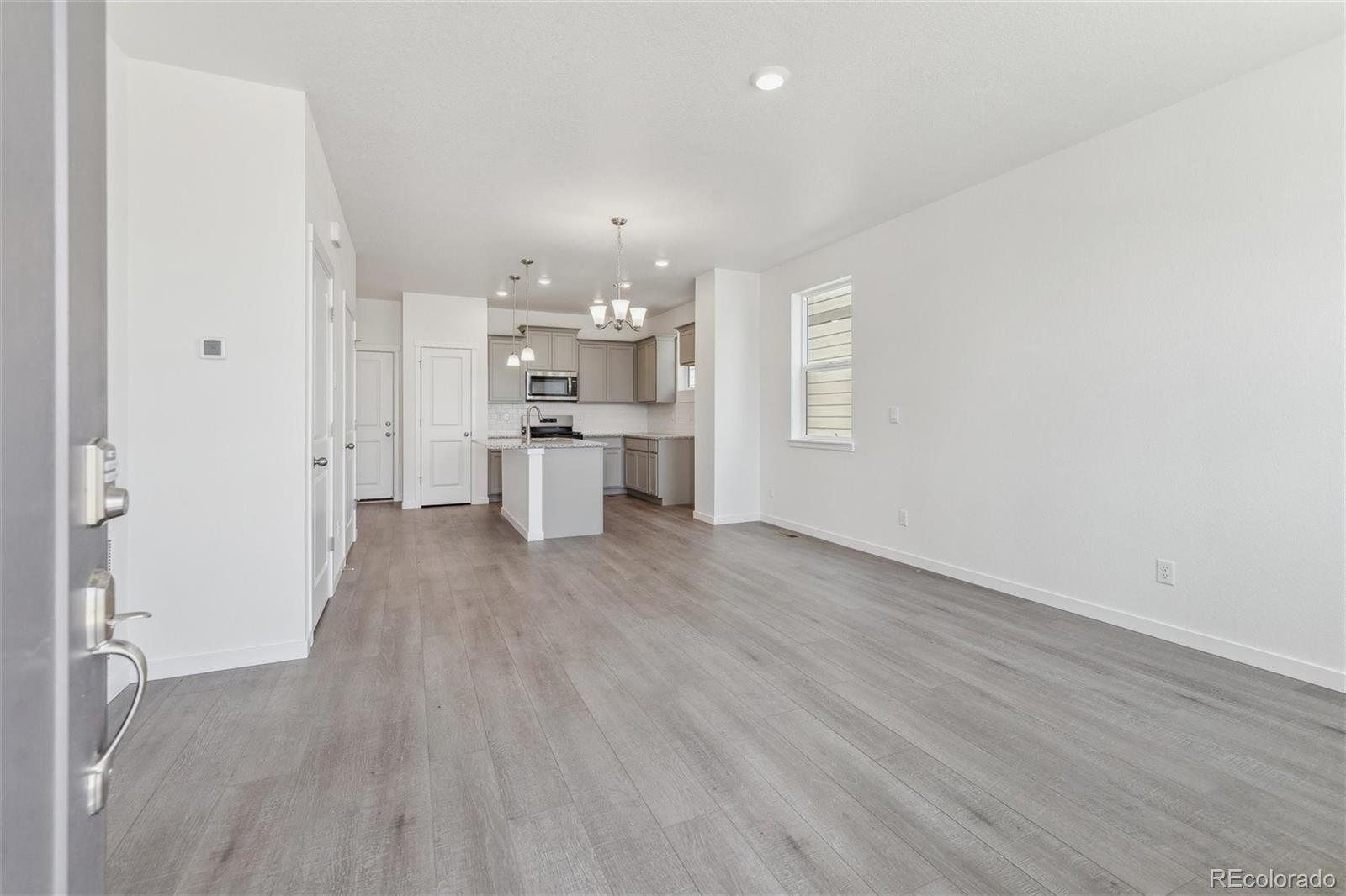 MLS Image #4 for 9857  biscay street,commerce city, Colorado