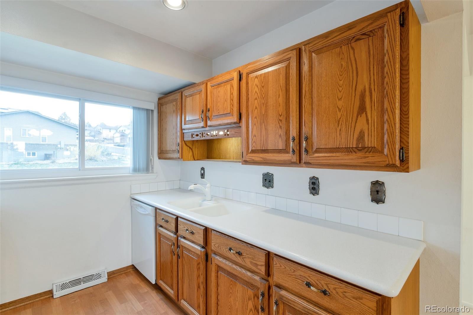 MLS Image #11 for 1882 s zinnia way,lakewood, Colorado