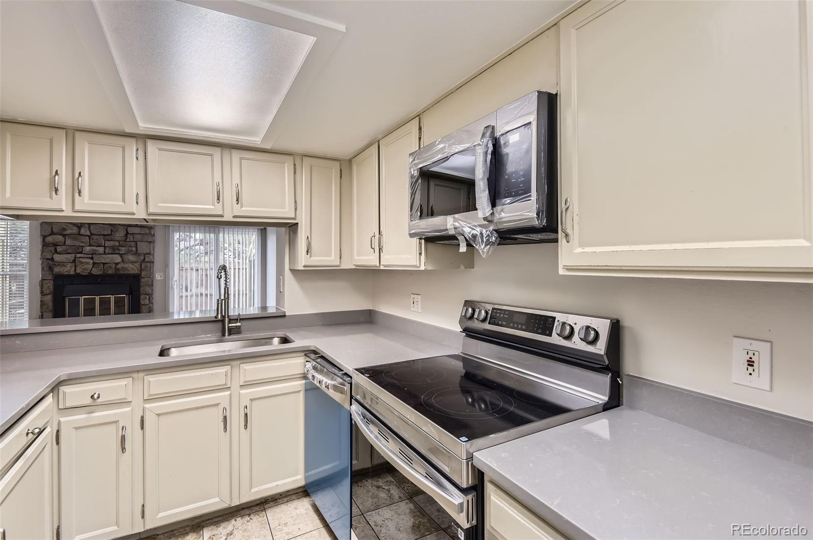 MLS Image #4 for 1639 s ivory circle,aurora, Colorado