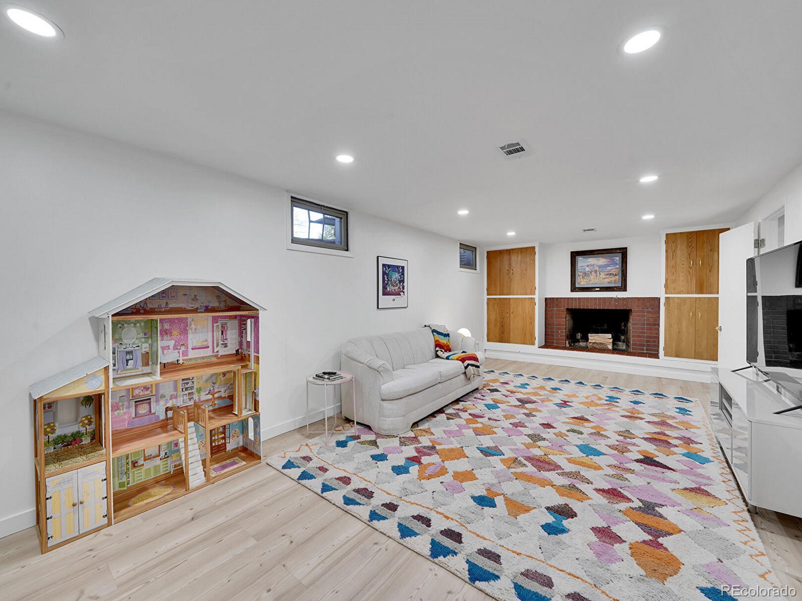 MLS Image #24 for 6880 s steele street,centennial, Colorado