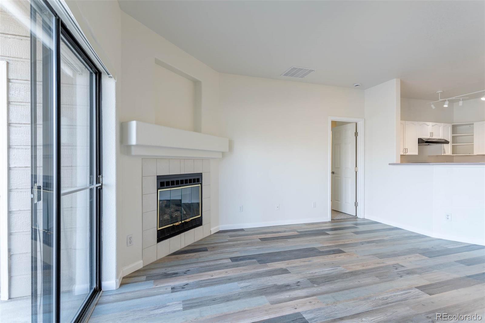 MLS Image #3 for 7414 s alkire street,littleton, Colorado