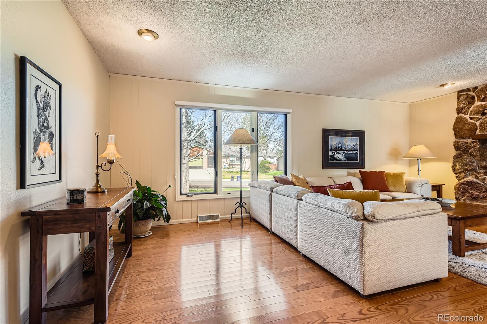 MLS Image #11 for 7982 s vance street,littleton, Colorado