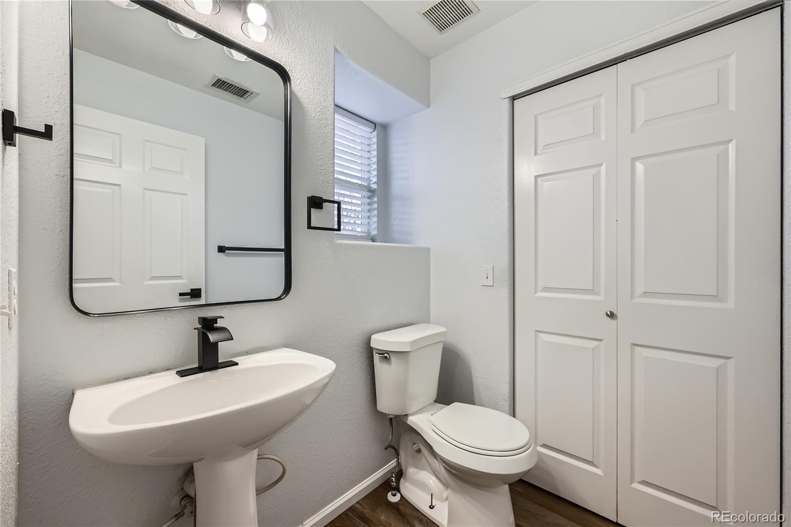 MLS Image #8 for 19046 e 57th place,denver, Colorado