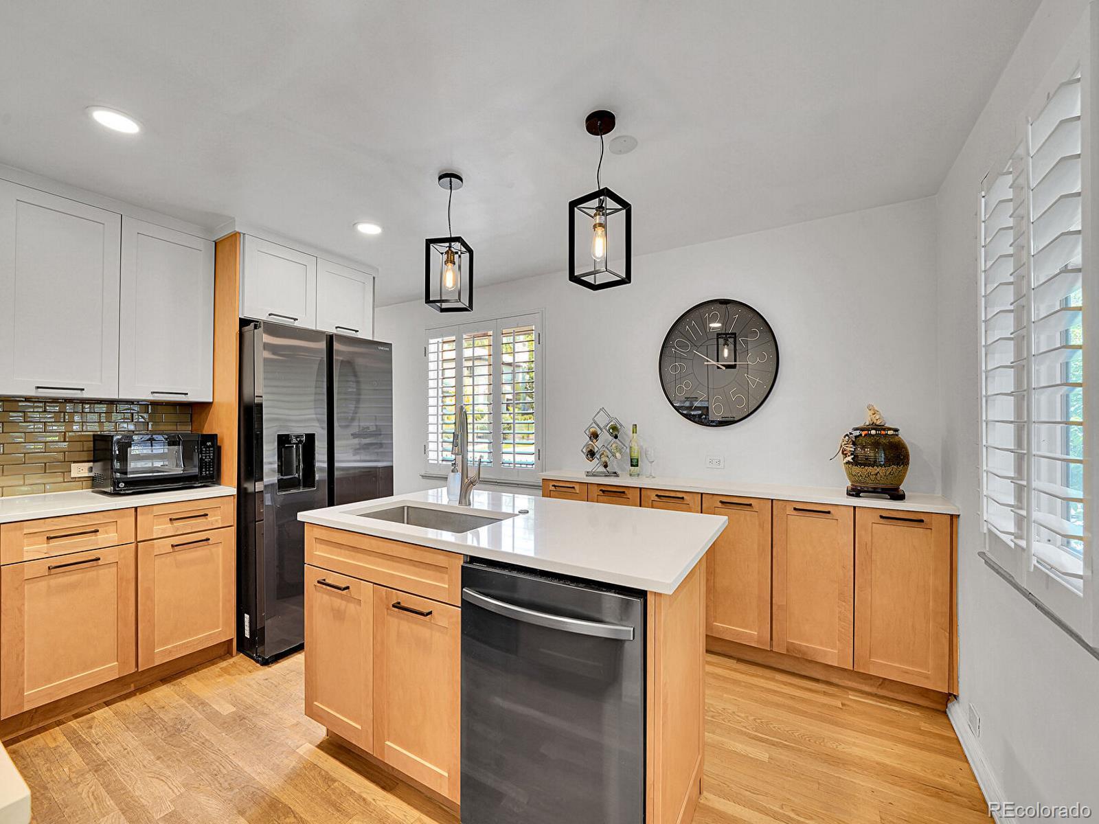 MLS Image #11 for 755 s milwaukee street,denver, Colorado