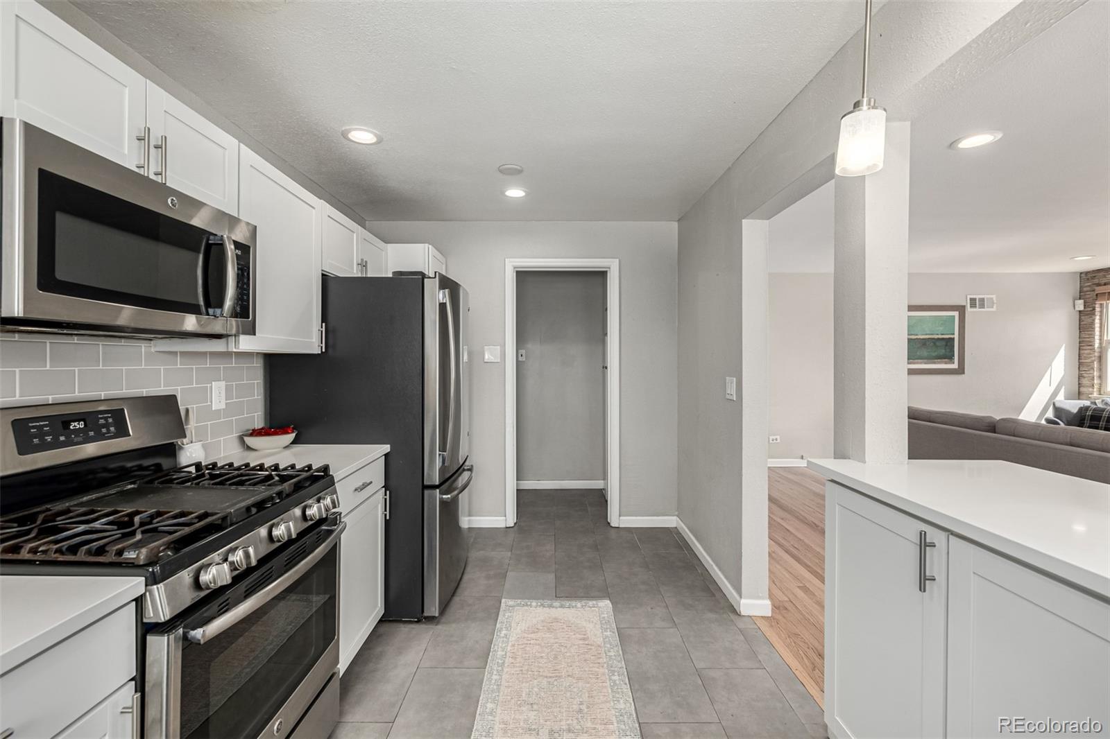 MLS Image #11 for 620  newport street,denver, Colorado