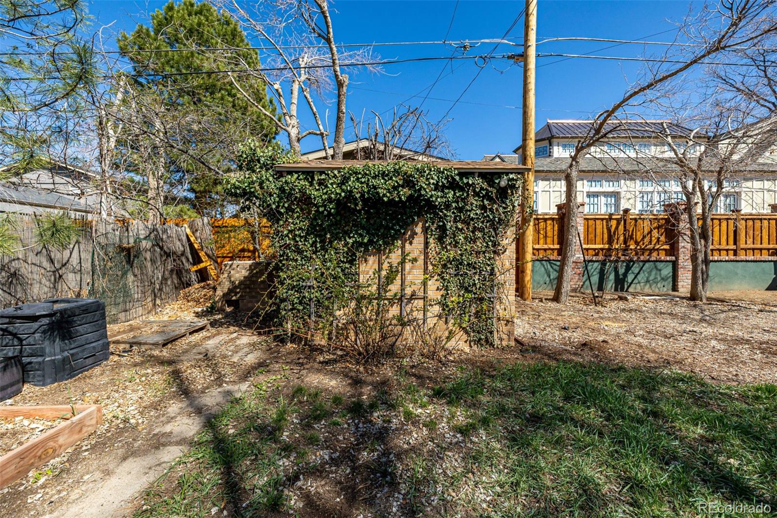 MLS Image #32 for 620  newport street,denver, Colorado