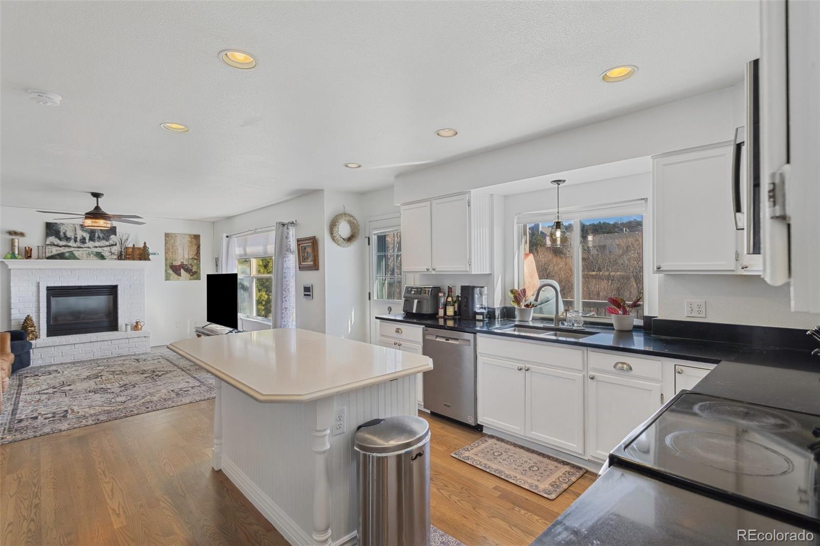 MLS Image #10 for 15567  jessie drive,colorado springs, Colorado