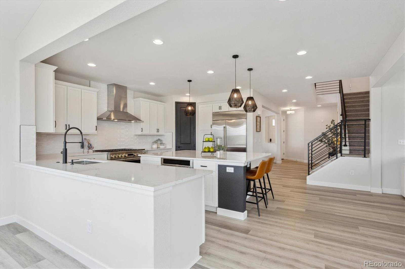 MLS Image #10 for 7295 s waterloo way,aurora, Colorado