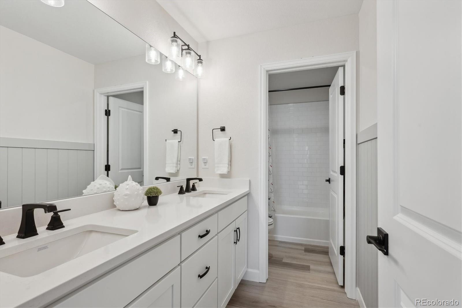 MLS Image #27 for 7295 s waterloo way,aurora, Colorado