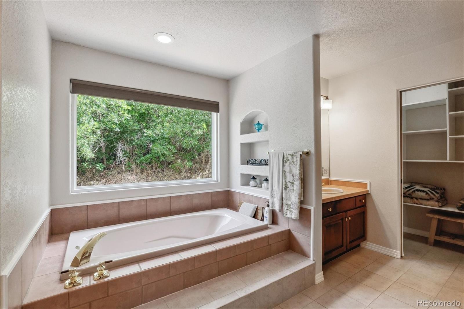 MLS Image #31 for 5085  red rock drive,larkspur, Colorado
