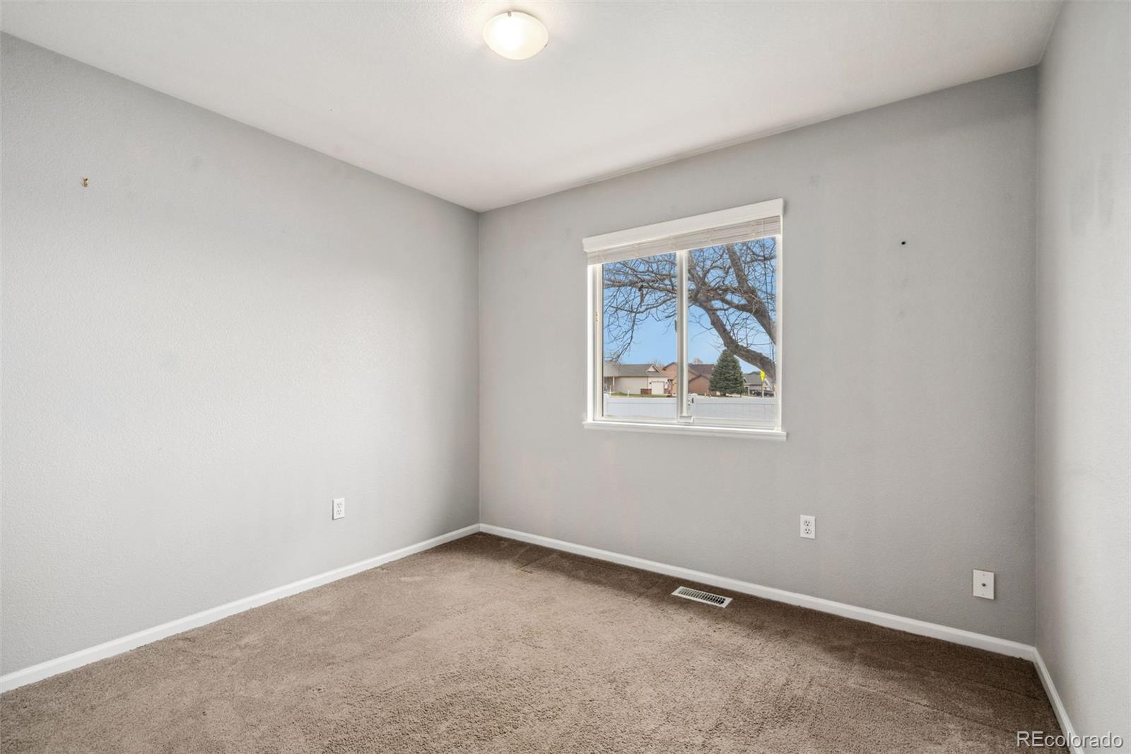 MLS Image #17 for 2035  overland drive,johnstown, Colorado