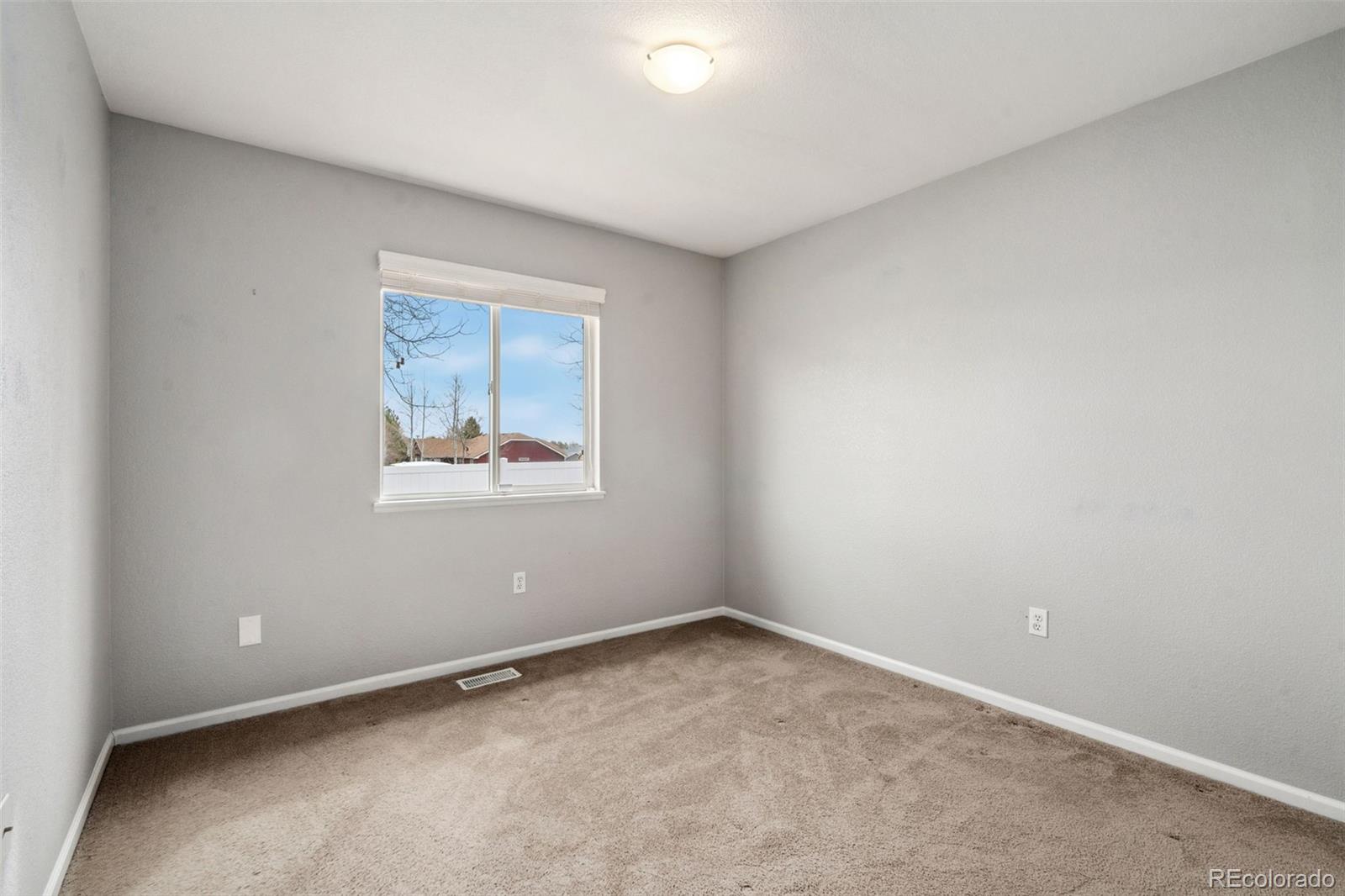 MLS Image #18 for 2035  overland drive,johnstown, Colorado