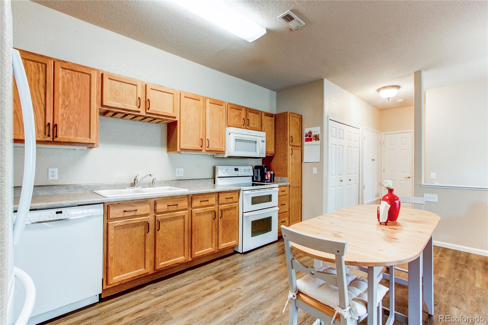 MLS Image #8 for 22920 e roxbury drive,aurora, Colorado