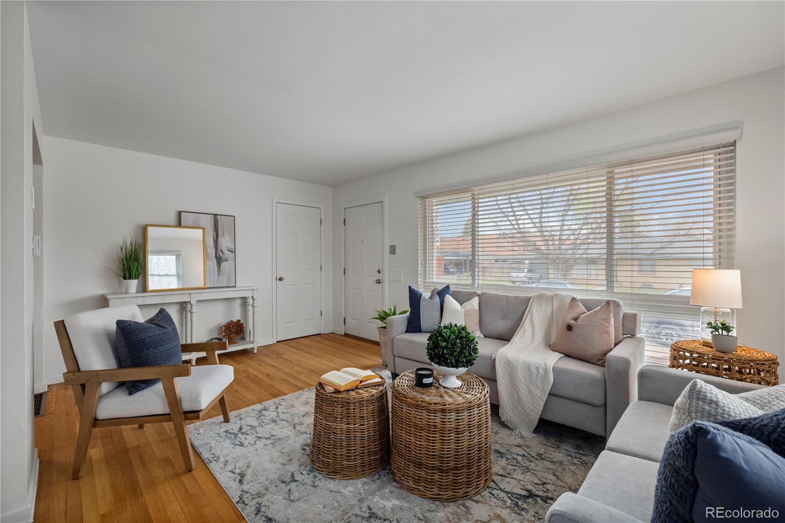 MLS Image #5 for 2600 s cherry street,denver, Colorado