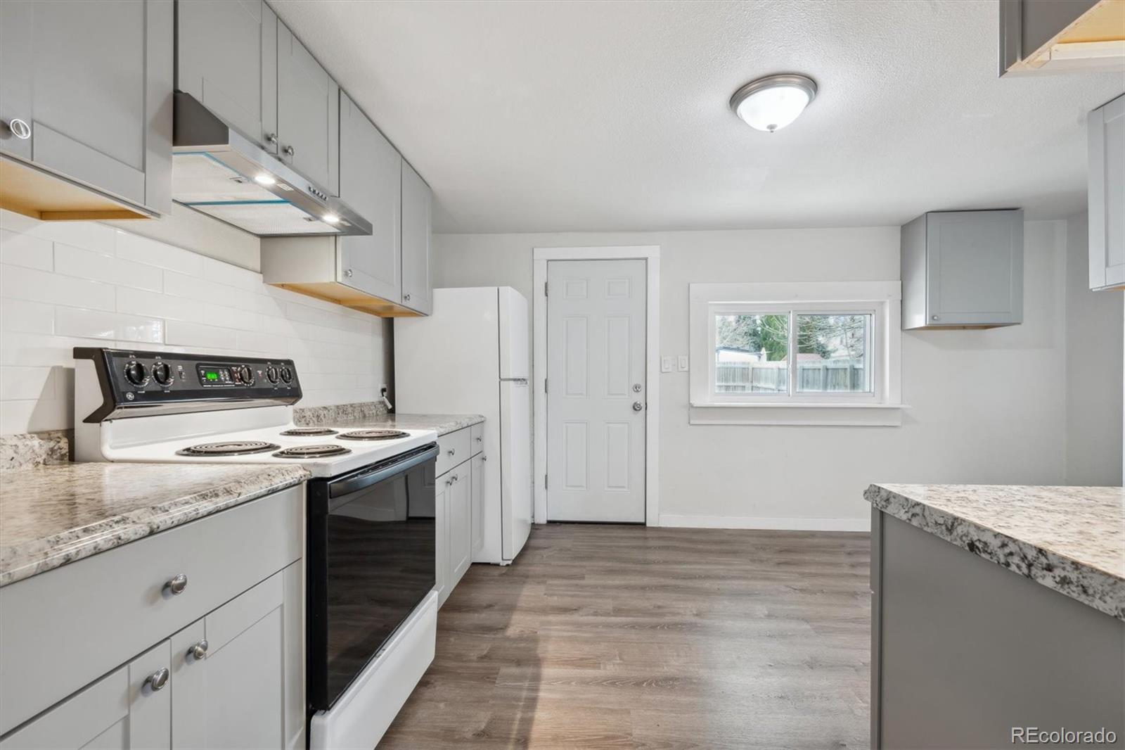 MLS Image #11 for 4046 s bannock street,englewood, Colorado