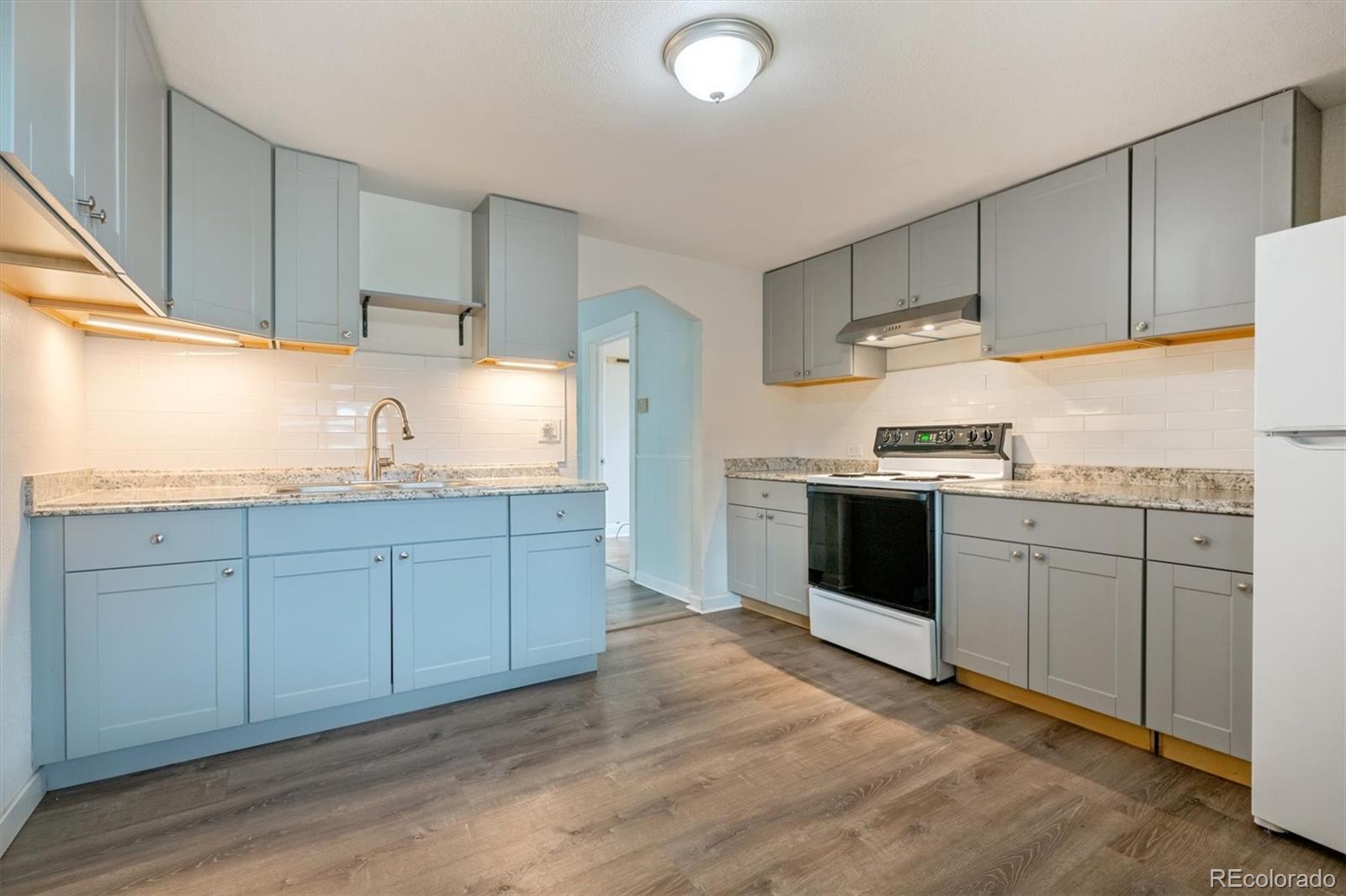 MLS Image #12 for 4046 s bannock street,englewood, Colorado