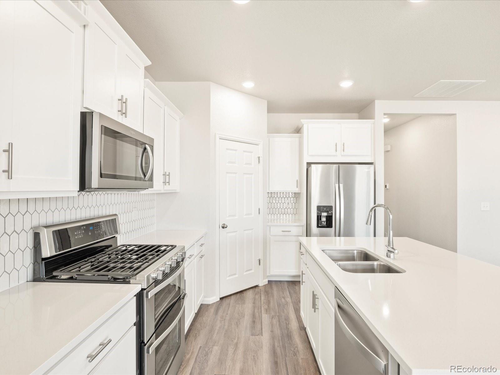 MLS Image #10 for 17417 e 89th way,commerce city, Colorado