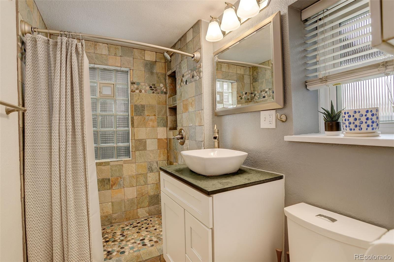 MLS Image #10 for 124 e colorado avenue,denver, Colorado