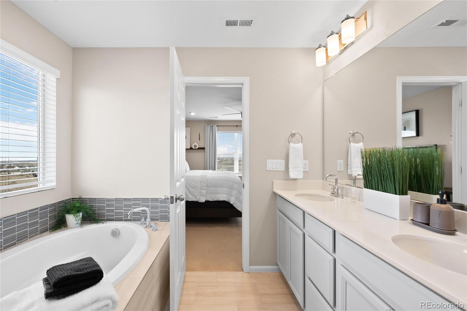 MLS Image #22 for 490  silver rock trail,castle rock, Colorado