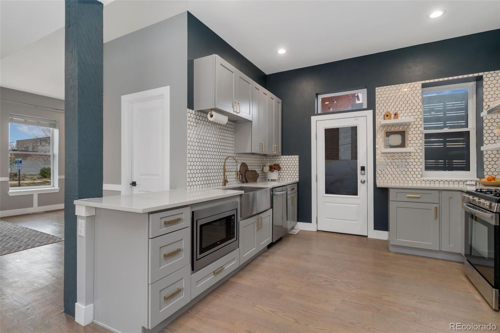 MLS Image #10 for 2560  champa street,denver, Colorado
