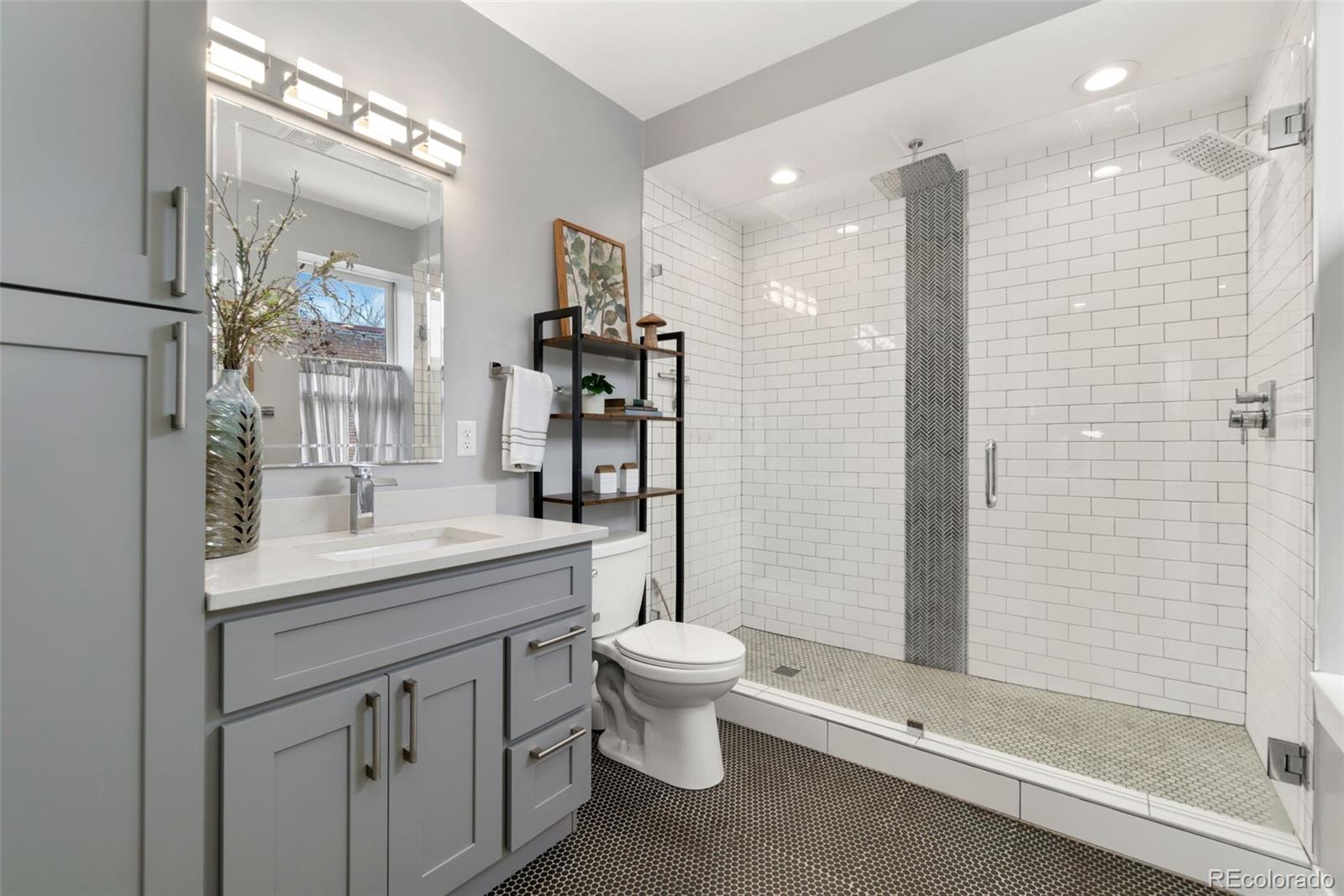 MLS Image #21 for 2560  champa street,denver, Colorado