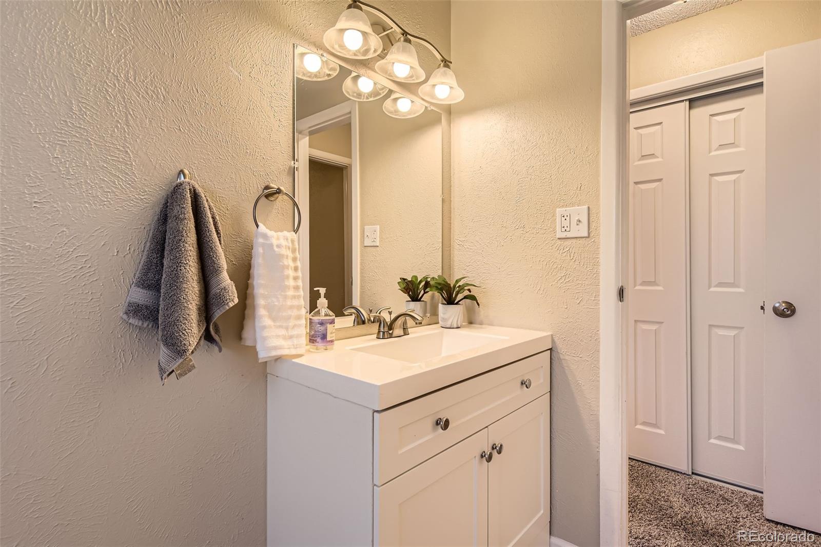 MLS Image #13 for 6318 s louthan street,littleton, Colorado