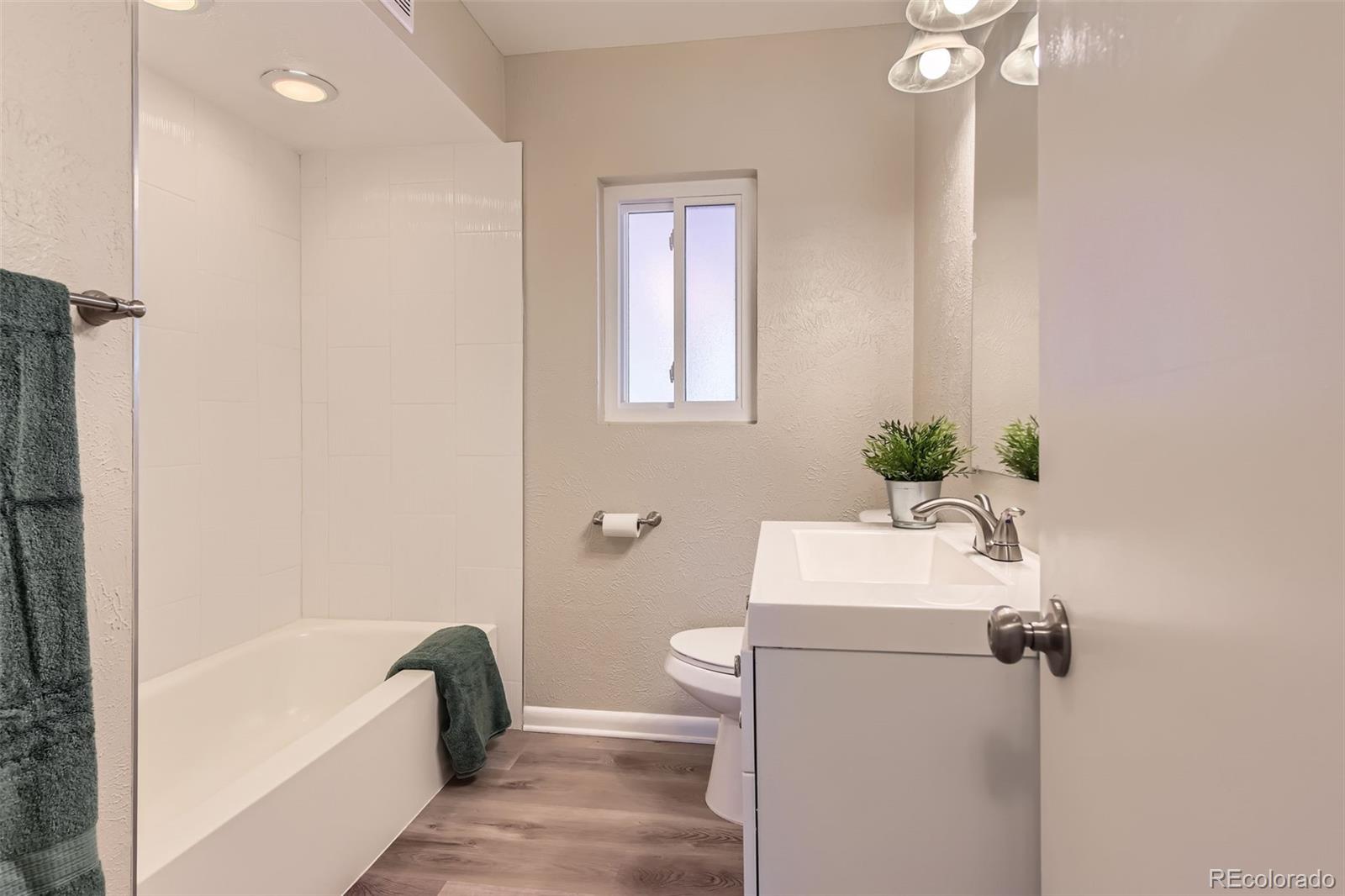 MLS Image #17 for 6318 s louthan street,littleton, Colorado