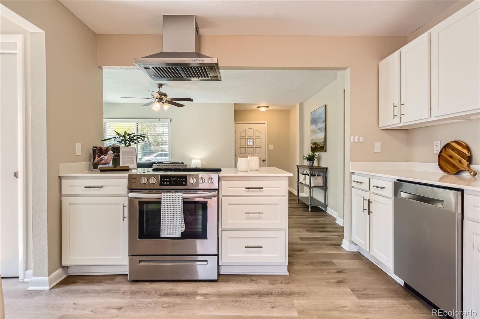 MLS Image #8 for 6318 s louthan street,littleton, Colorado