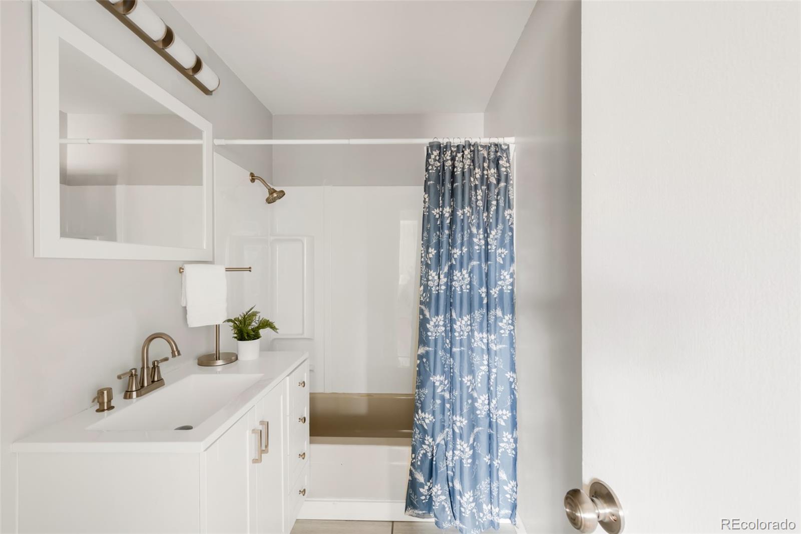 MLS Image #18 for 117 s pierce street,lakewood, Colorado