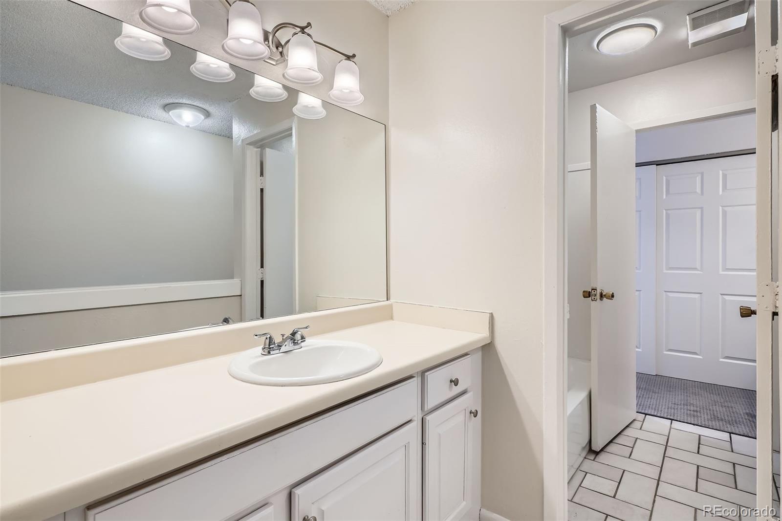 MLS Image #18 for 12148 e kepner place,aurora, Colorado