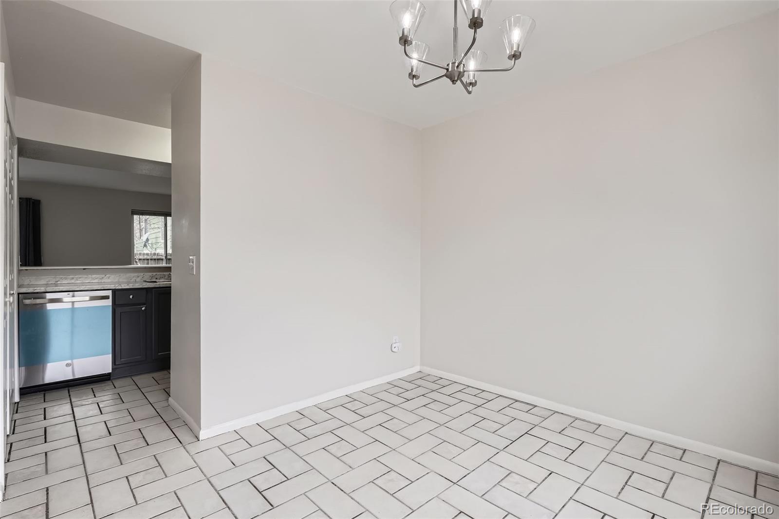 MLS Image #8 for 12148 e kepner place,aurora, Colorado