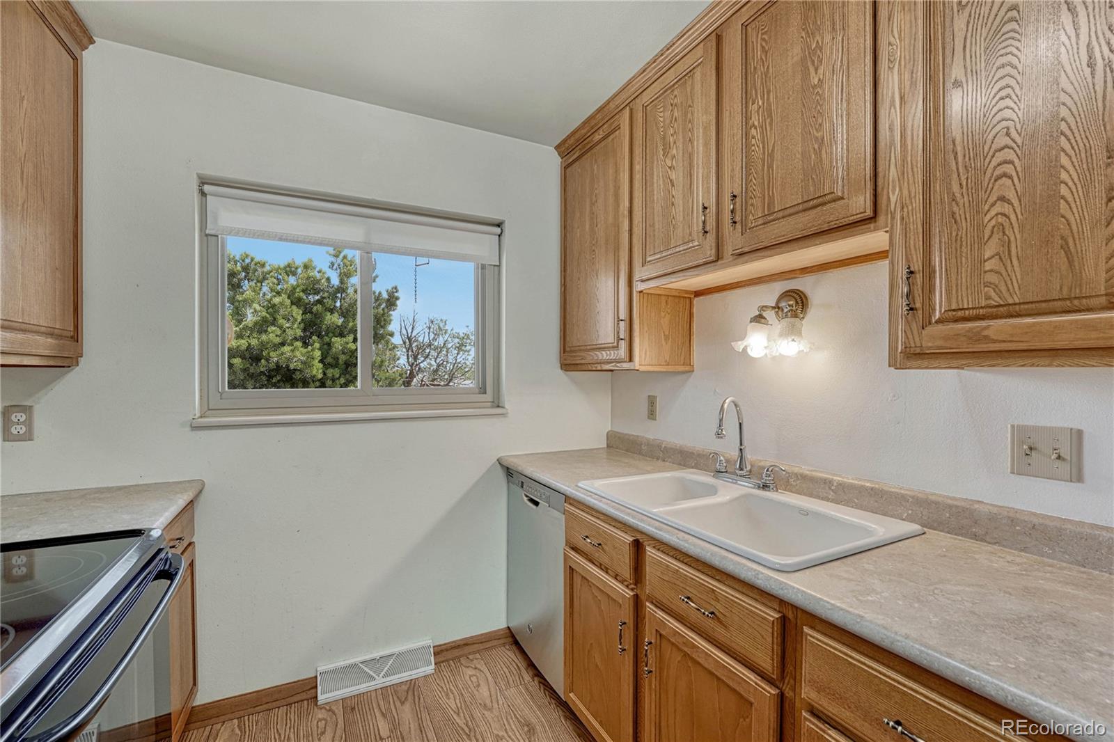 MLS Image #20 for 1812 s beech street,lakewood, Colorado