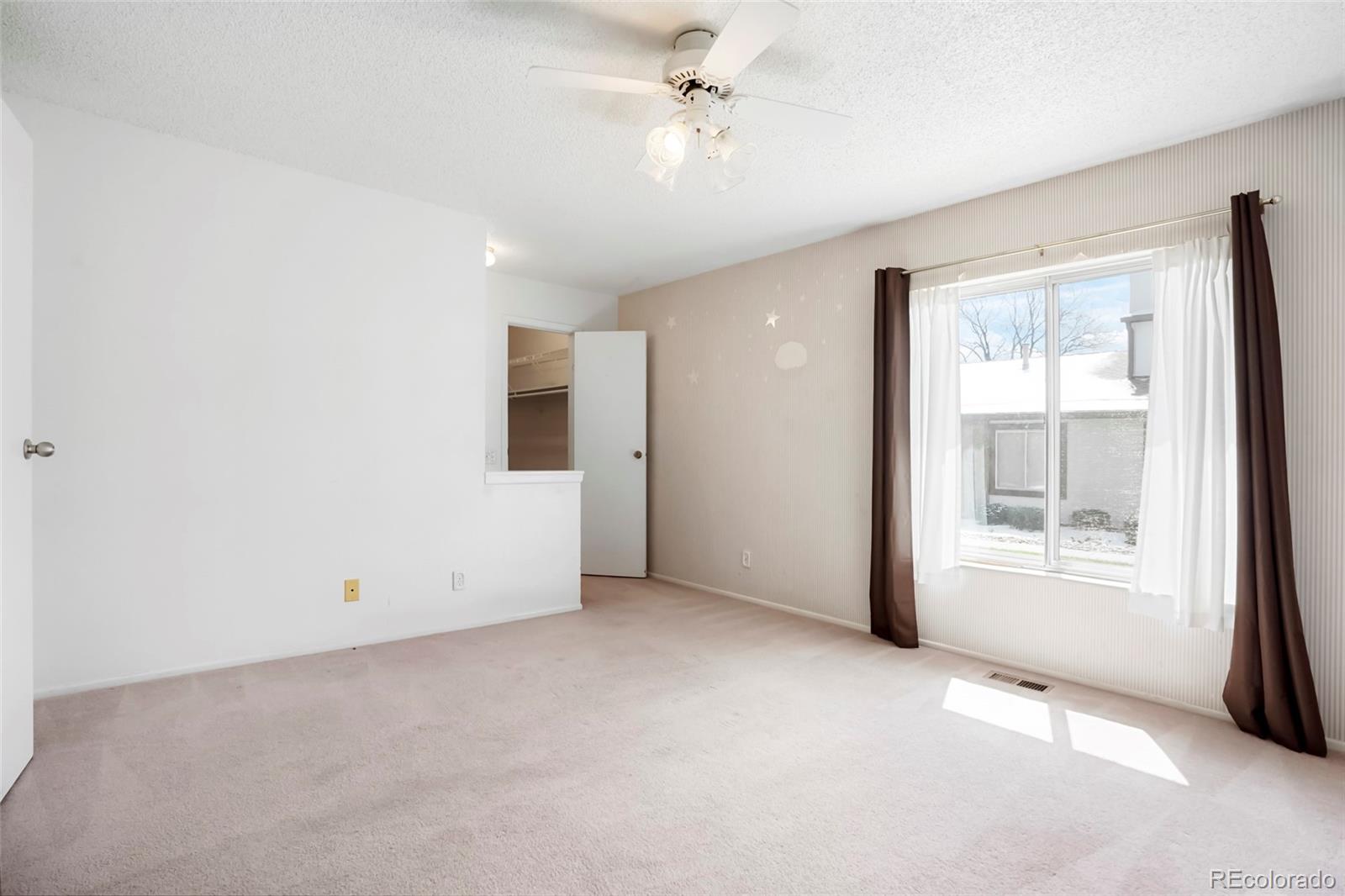 MLS Image #13 for 16035 e ithaca place,aurora, Colorado
