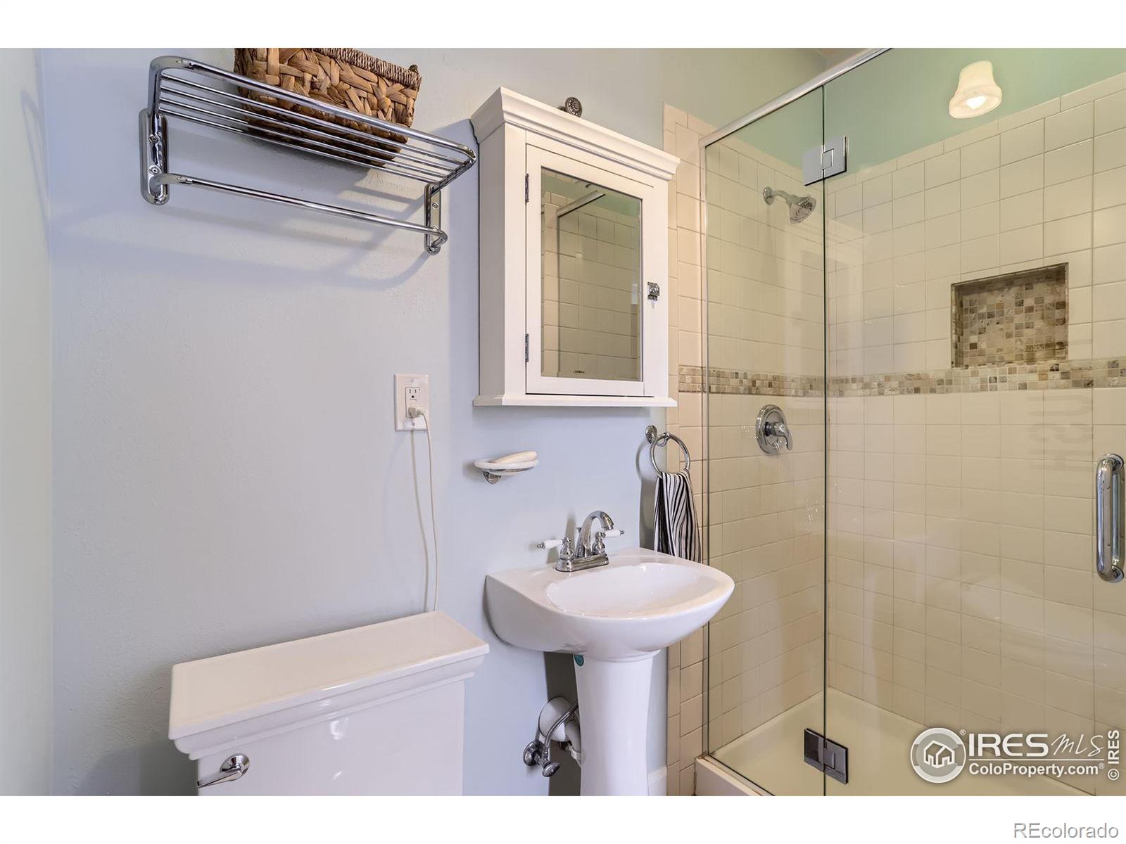 MLS Image #13 for 705  7th street,berthoud, Colorado