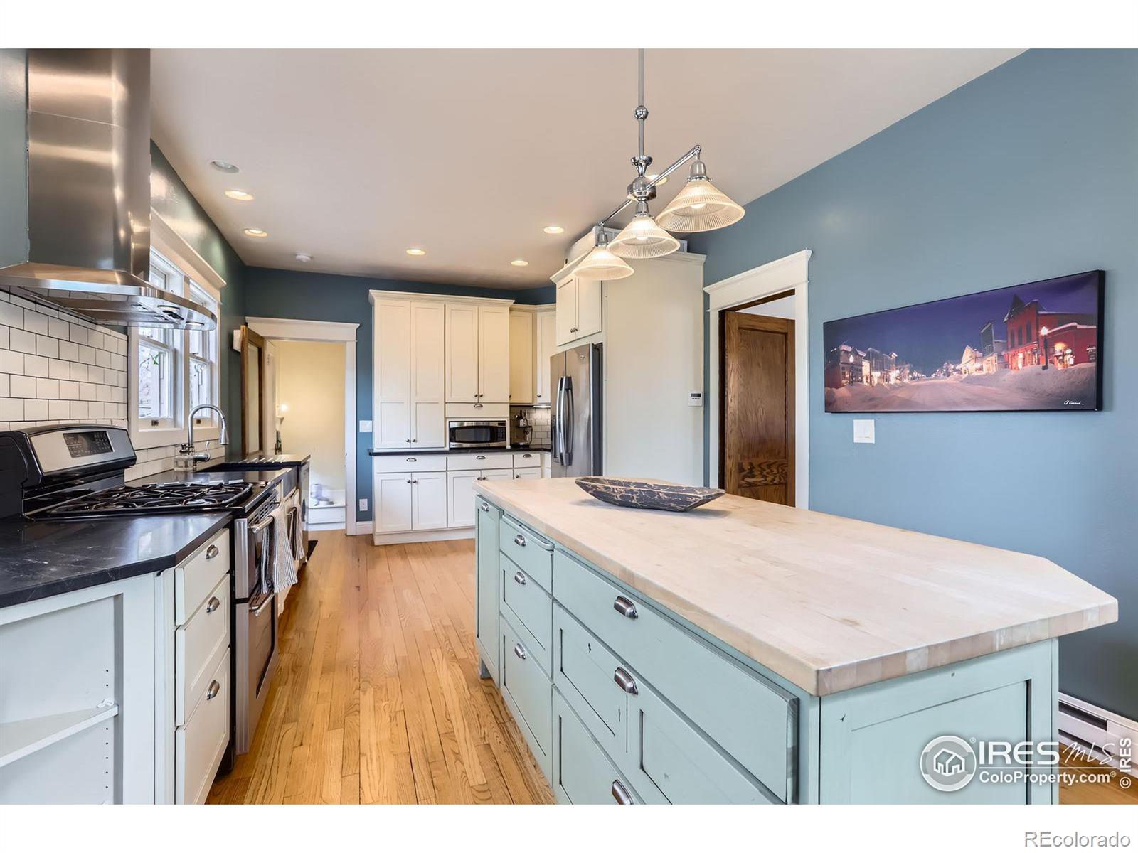 MLS Image #9 for 705  7th street,berthoud, Colorado