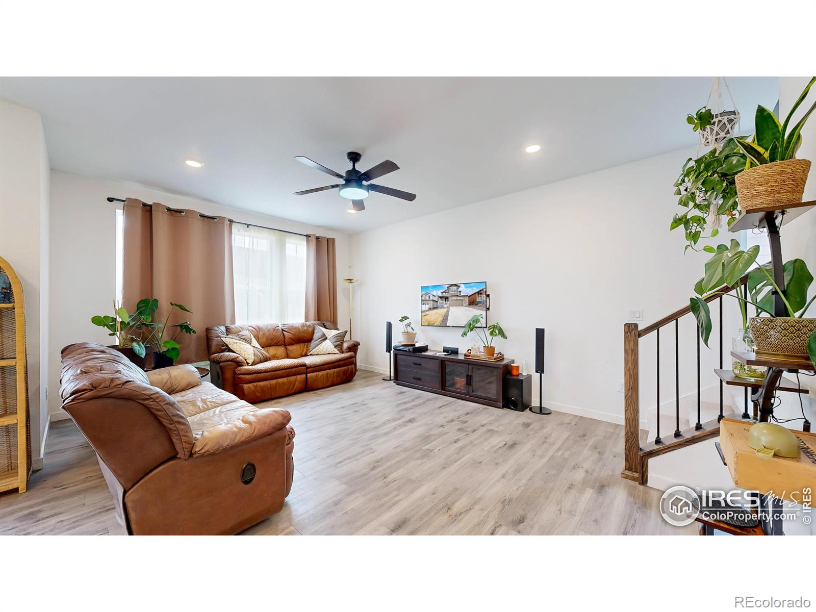 MLS Image #3 for 737  harvard street,johnstown, Colorado