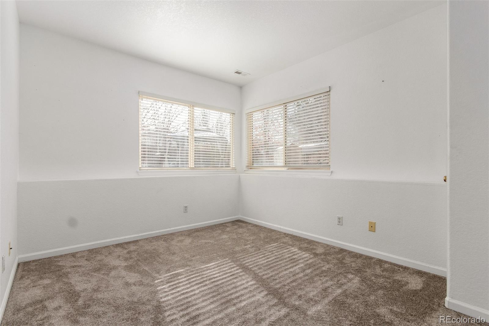 MLS Image #15 for 4602  genoa street,denver, Colorado