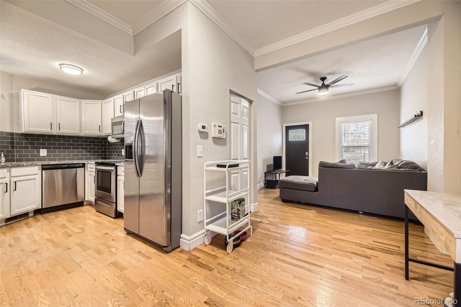 MLS Image #10 for 2490 w argyle place,denver, Colorado