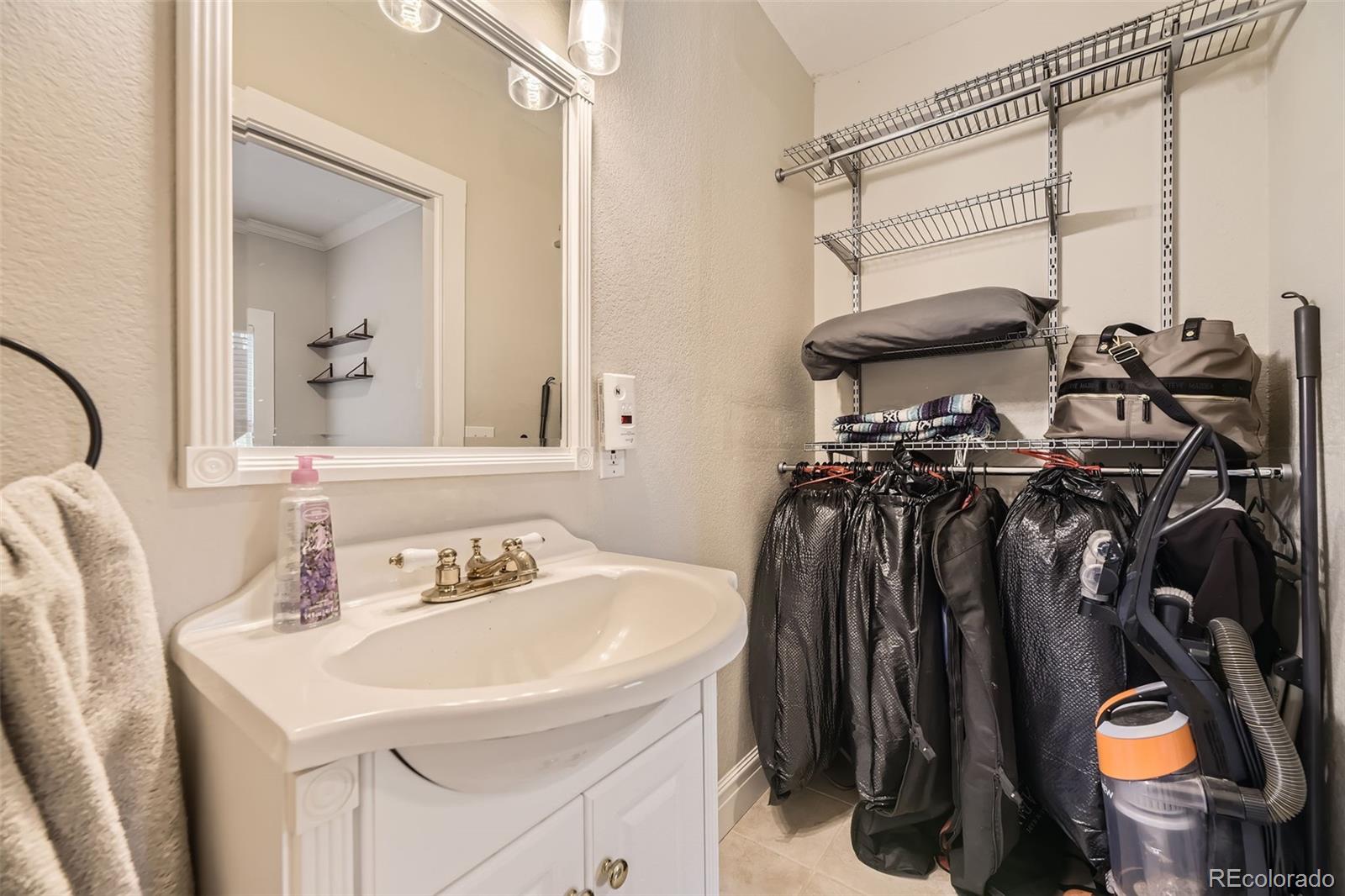 MLS Image #16 for 2490 w argyle place,denver, Colorado