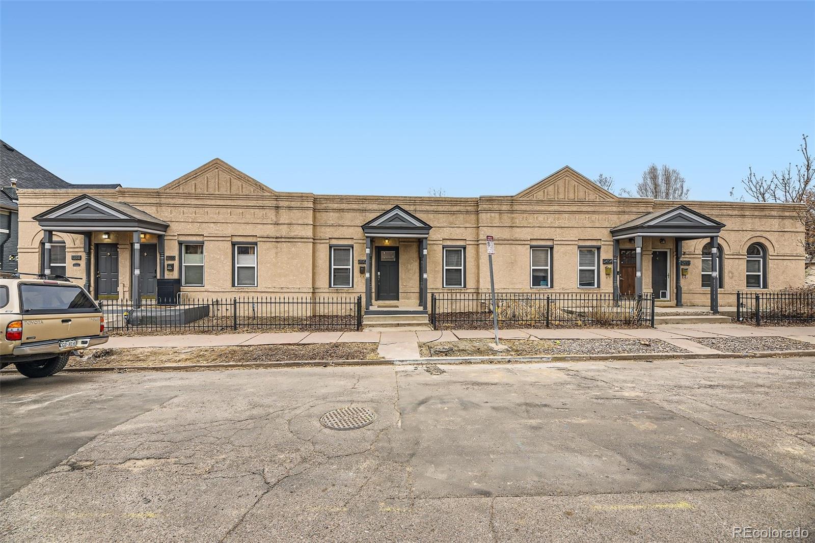 MLS Image #2 for 2490 w argyle place,denver, Colorado