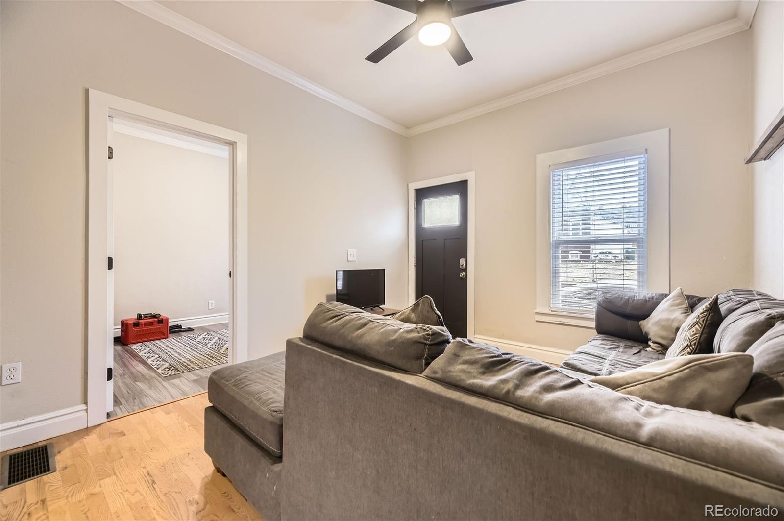 MLS Image #5 for 2490 w argyle place,denver, Colorado