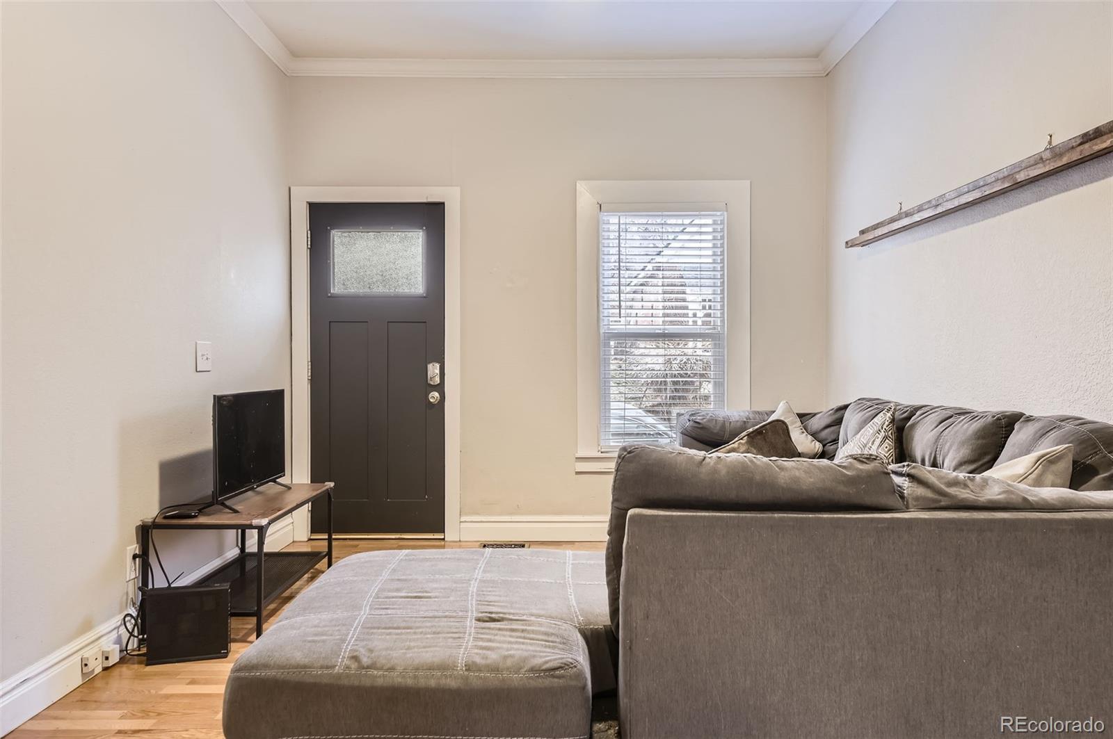 MLS Image #7 for 2490 w argyle place,denver, Colorado