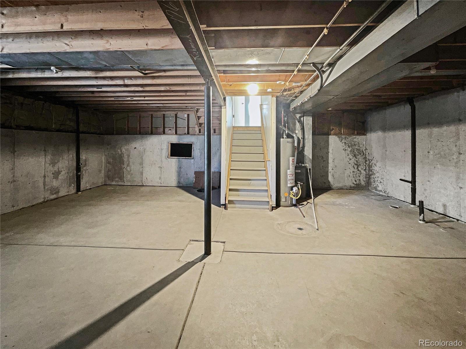 MLS Image #13 for 18945 e 45th avenue,denver, Colorado