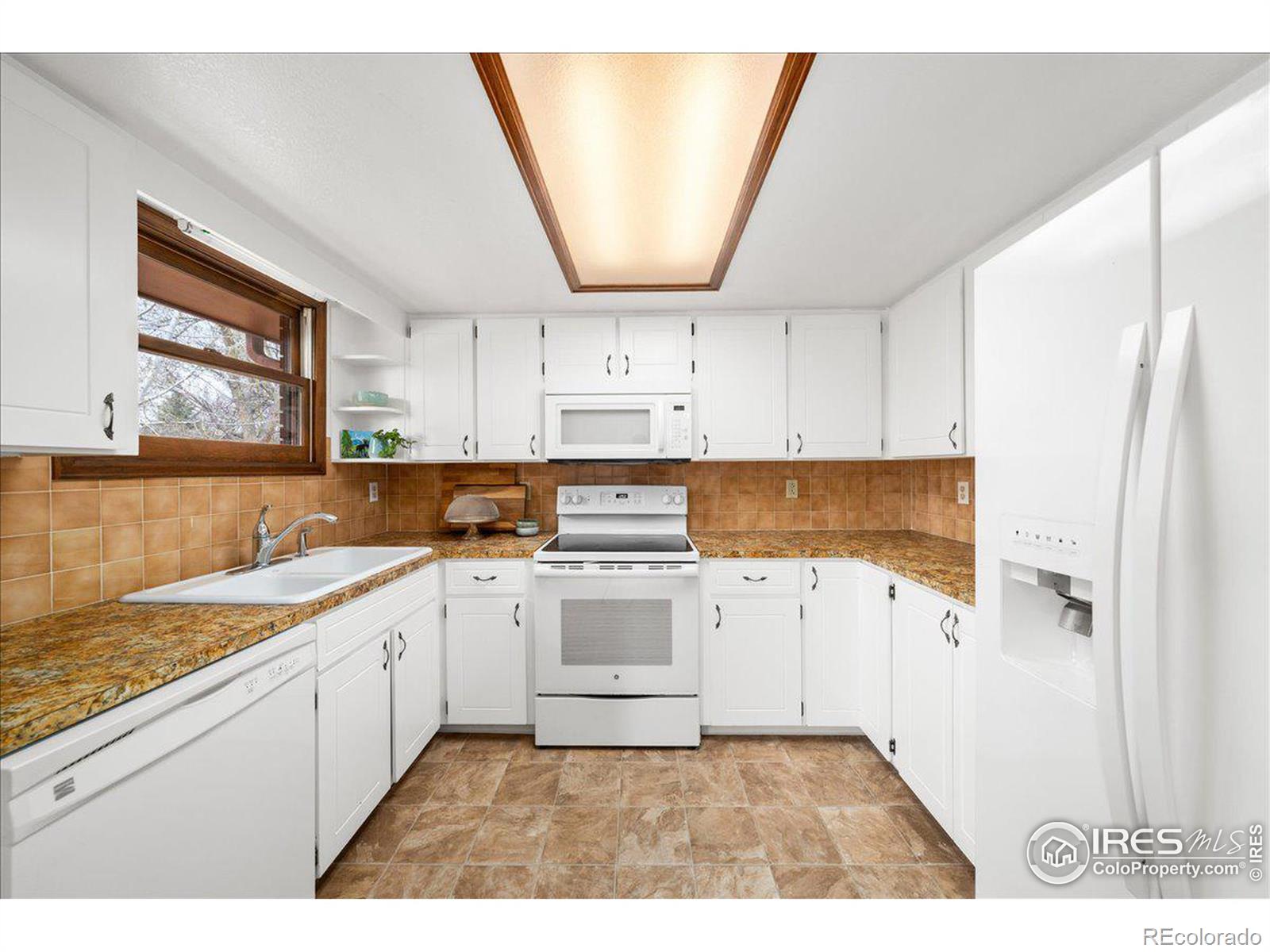 MLS Image #3 for 1501  willow drive,berthoud, Colorado