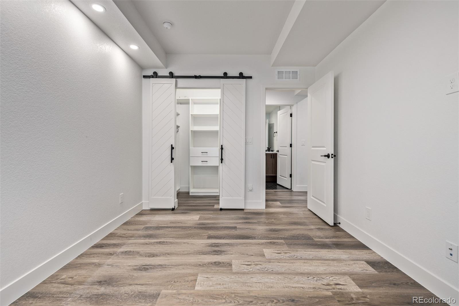 MLS Image #35 for 6660  fern drive,denver, Colorado
