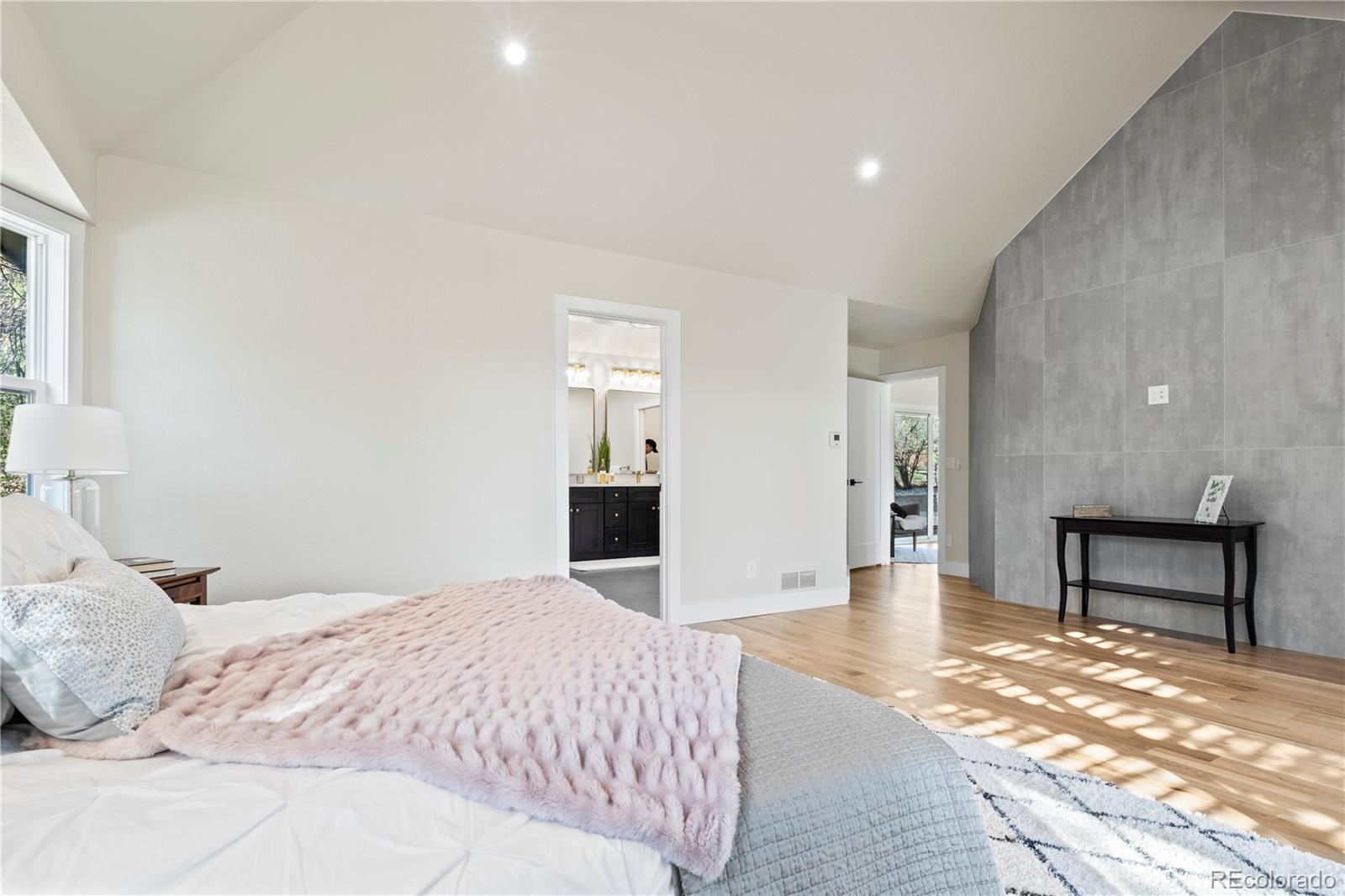 MLS Image #17 for 1427 w briarwood avenue,littleton, Colorado