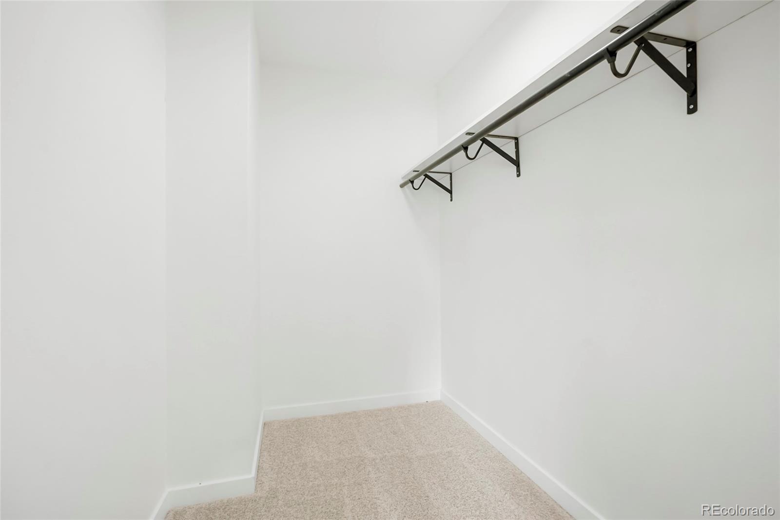 MLS Image #17 for 1842 s pitkin circle,aurora, Colorado
