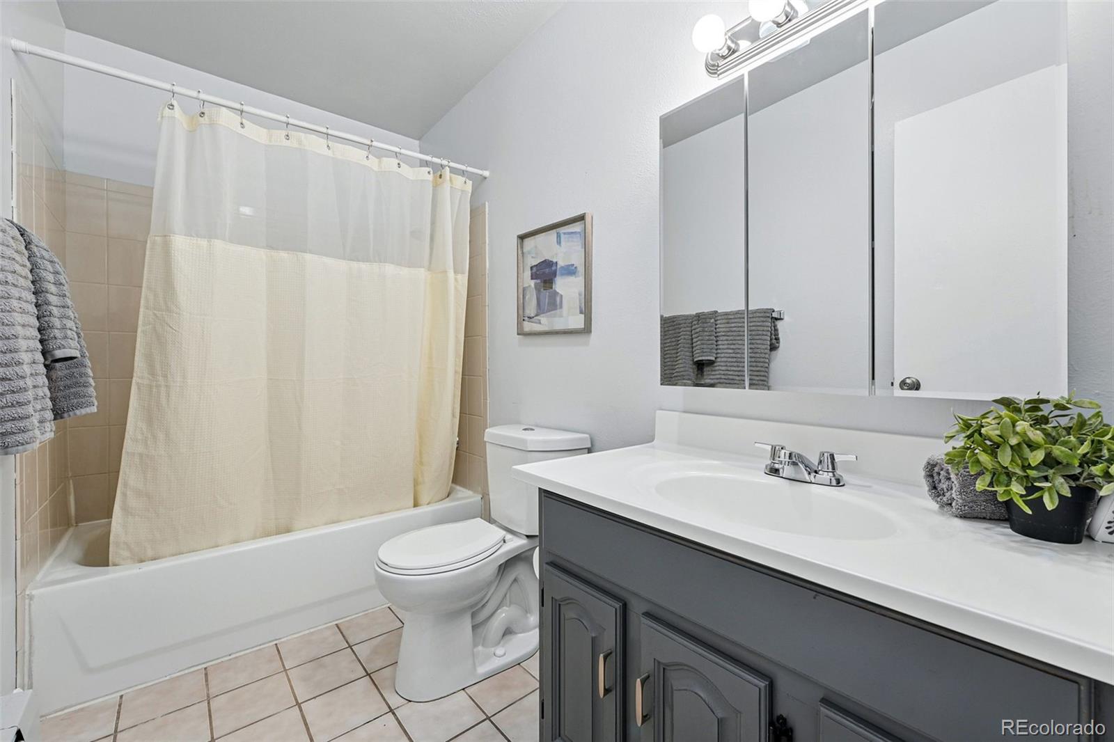 MLS Image #21 for 2595 s sheridan boulevard,denver, Colorado