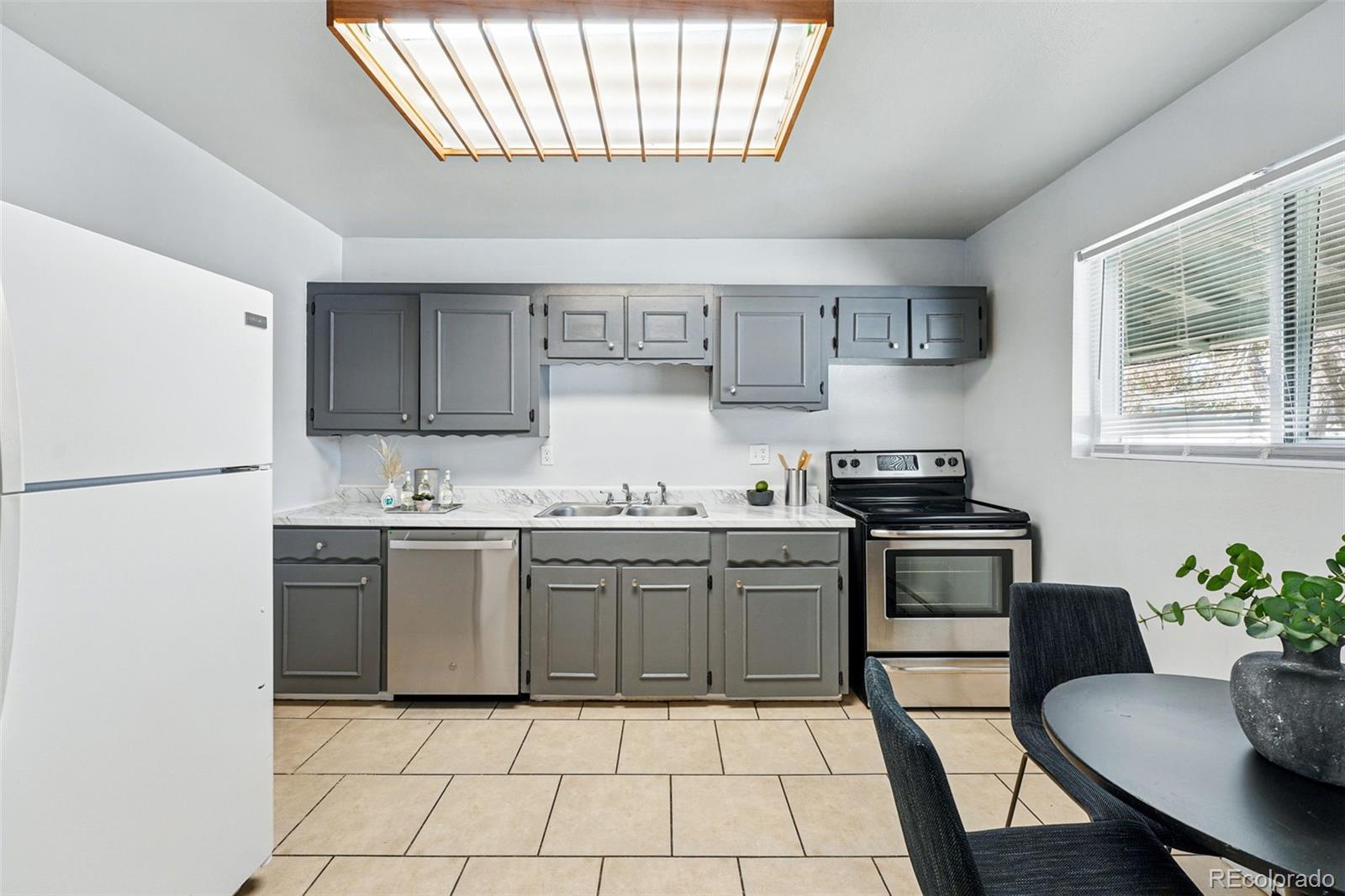 MLS Image #7 for 2595 s sheridan boulevard,denver, Colorado