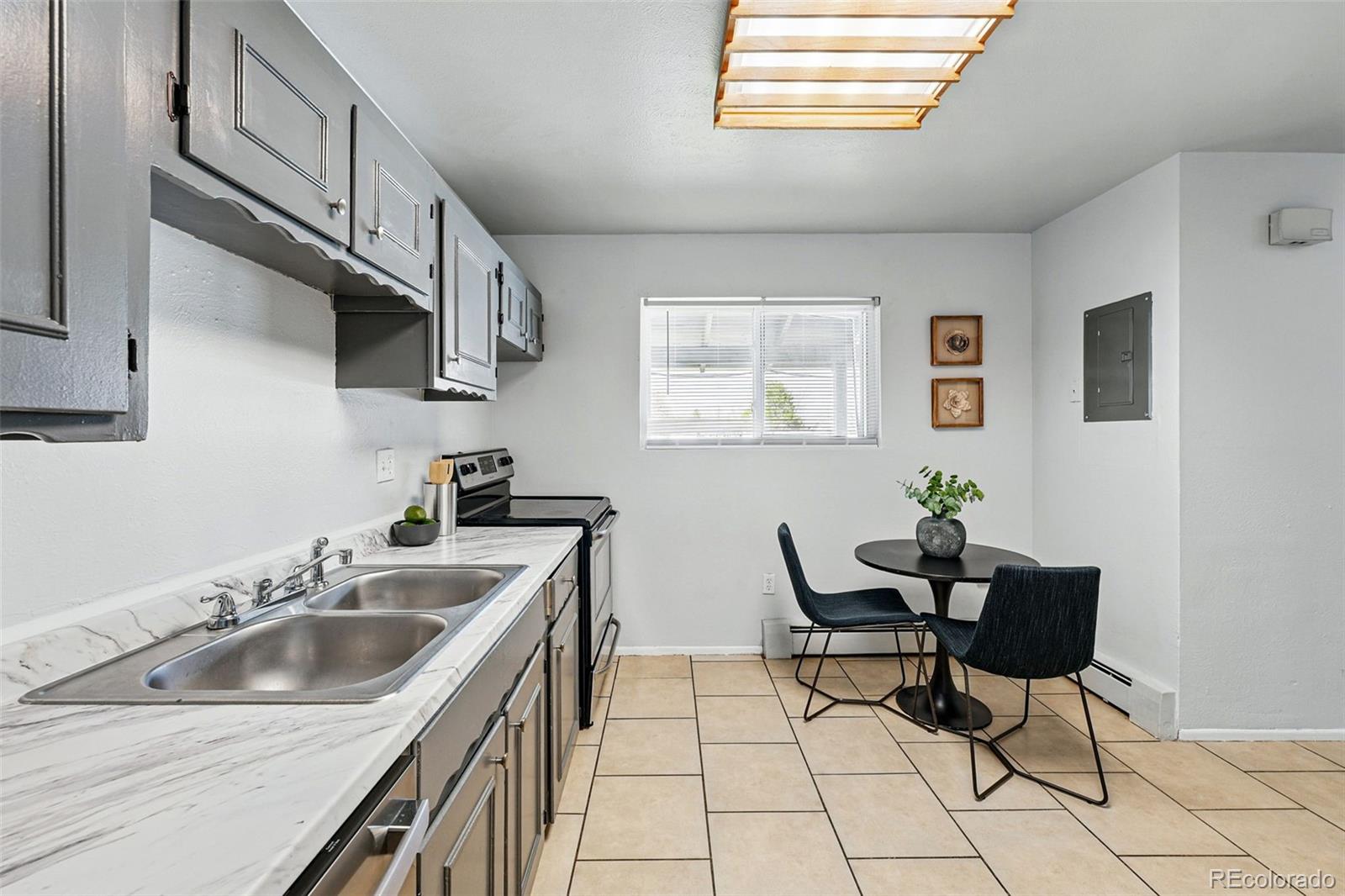 MLS Image #9 for 2595 s sheridan boulevard,denver, Colorado